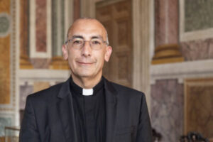 Monsignor Reina: dalla Sicilia ai vertici della Chiesa, con umiltà e dedizione Ultime notizie Agrigento - AgrigetnoFocus.it