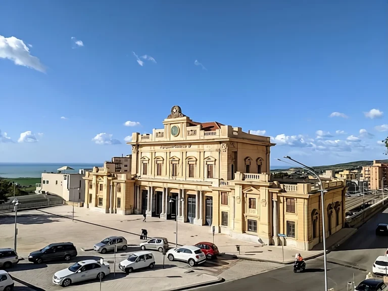 La Stazione di Agrigento: Il ponte di ferro tra la città dei templi e la modernità La Stazione di Agrigento: Il ponte di ferro tra la città dei templi e la modernità