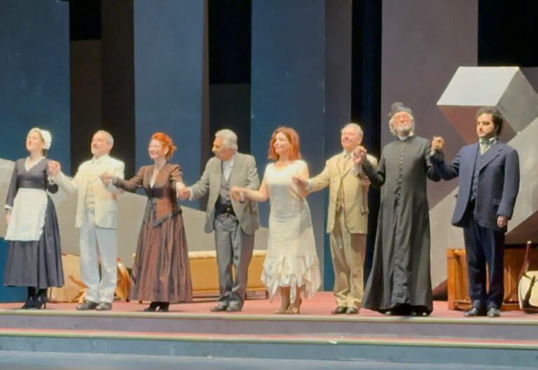 Teatro, successo al Pirandello per “Il piacere dell’onestà” Teatro, successo al Pirandello per “Il piacere dell’onestà”