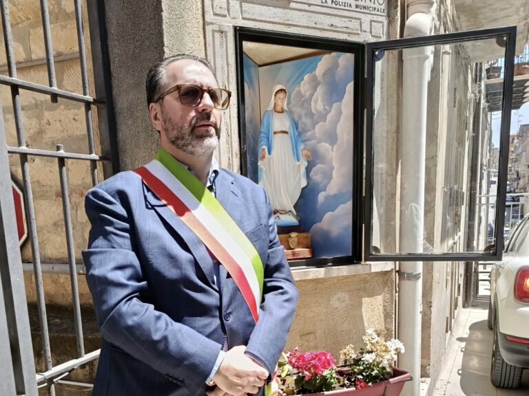 Palma di Montechiaro, Santa Messa per la Madonna di Fatima in aula consiliare Palma di Montechiaro, Santa Messa per la Madonna di Fatima in aula consiliare