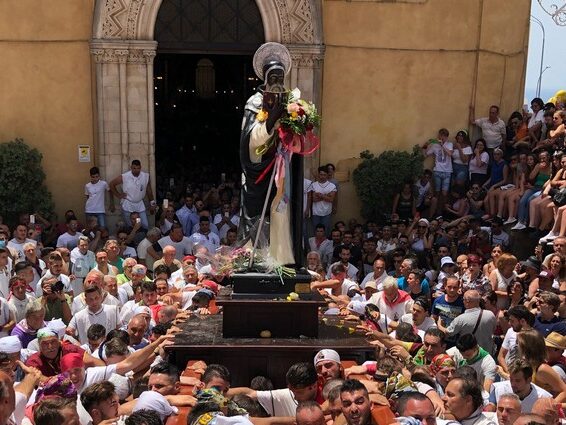 “Bebidi bebidi San Calò”: il battito del cuore di Agrigento