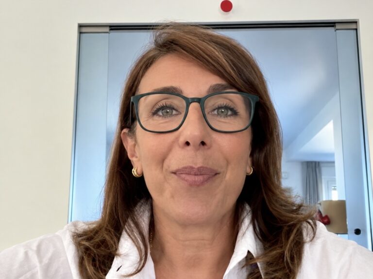 Nel cuore dell'emergenza, tra la gente: Maria Miccichè conquista "Il Gigante" Nel cuore dell'emergenza, tra la gente: Maria Miccichè conquista "Il Gigante"