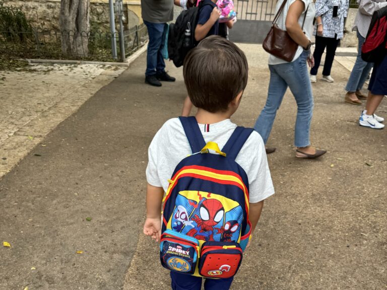 La lettera intensa di un maestro: “Quanti primi giorni di scuola…”