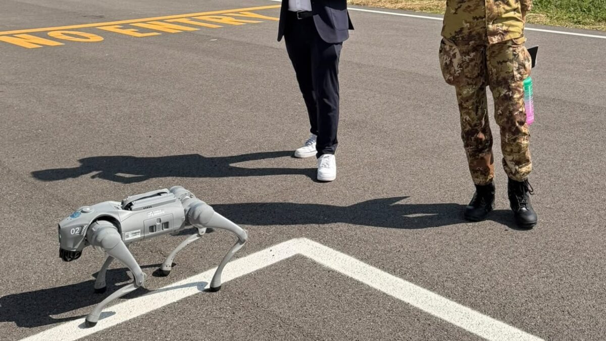 Dall’Agrigentino all’Aeronautica: “Argo”, il cane robot per le emergenze Dall’Agrigentino all’Aeronautica: “Argo”, il cane robot per le emergenze