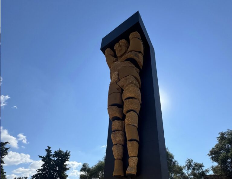 I Telamoni della Valle dei Templi, la storia dei giganti di pietra di Agrigento I Telamoni della Valle dei Templi, la storia dei giganti di pietra di Agrigento