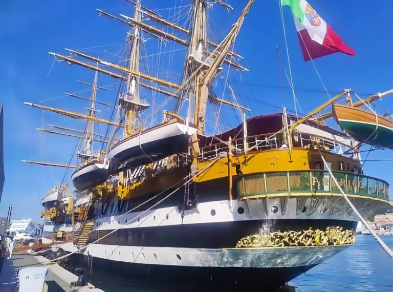 L’Amerigo Vespucci a Porto Empedocle: visite gratuite oggi e domani